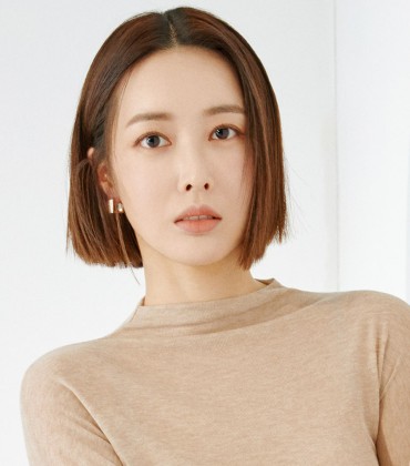  p data-id="gnwmpwqy9y">王智慧(         ),1985年12月29日生于韩国