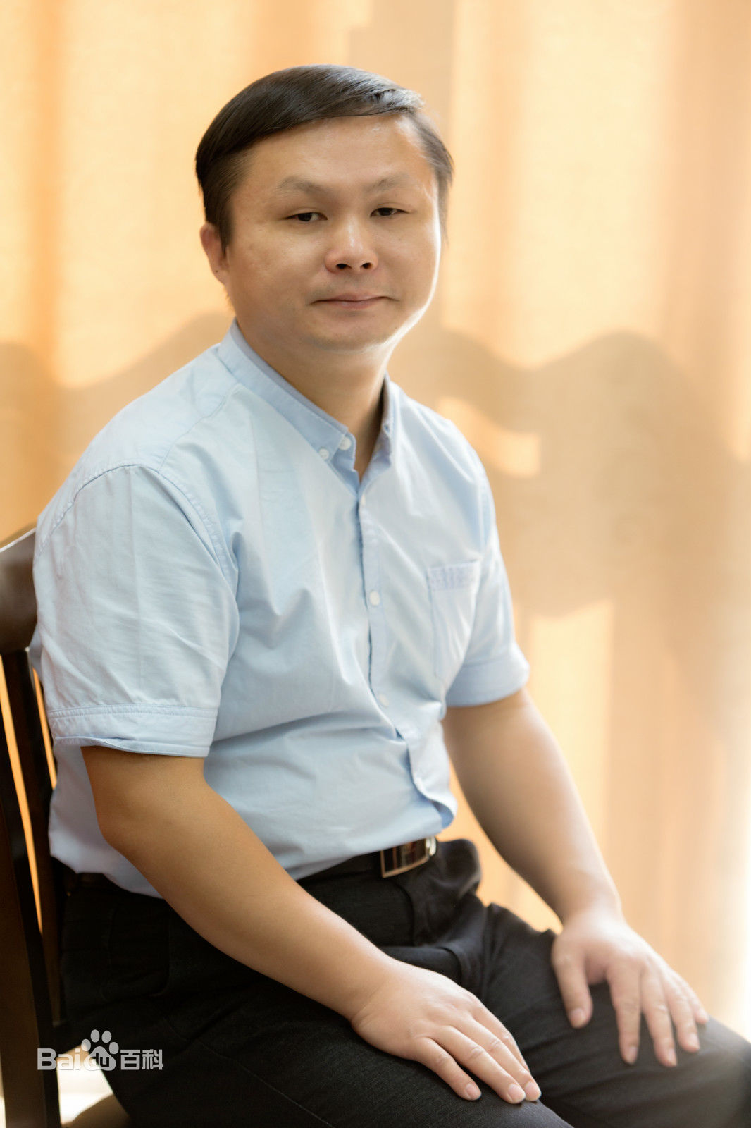 李凌峰