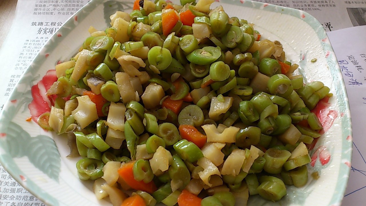 藕丁豆角胡萝卜