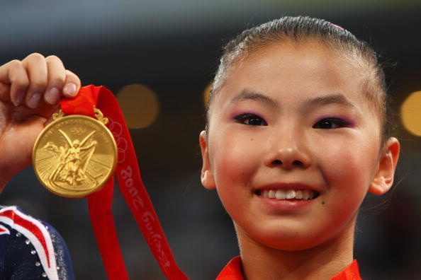 ="/item/中国女子体操队">中国女子体操队 /a>队员,世界冠军,奥运冠军