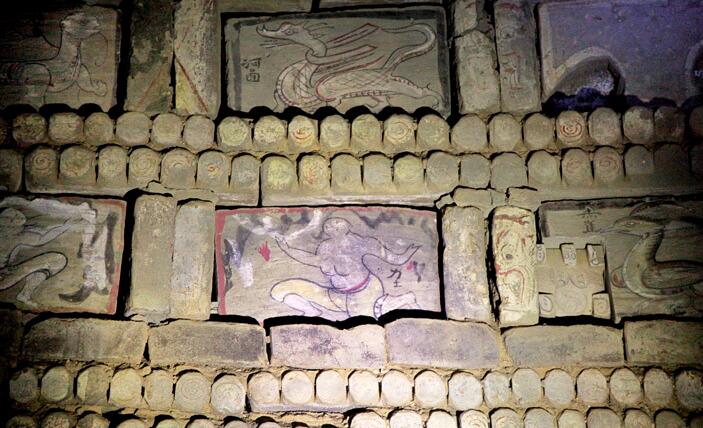  p>敦煌,是我国特定历史时期中西文化融合的交汇点,因此产生了灿烂