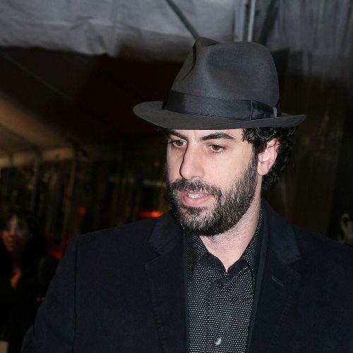  p>萨莎·拜伦·科恩(sacha baron cohen),1971年10月13日出生于英国