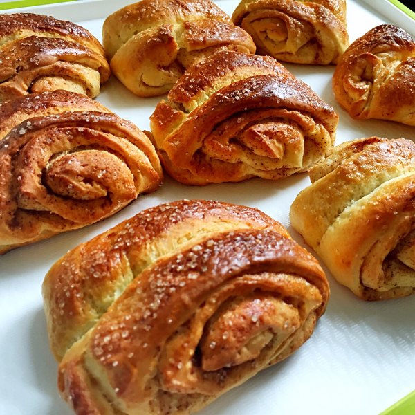 苹果肉桂酥卷