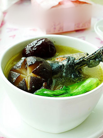 乌鸡香菇汤