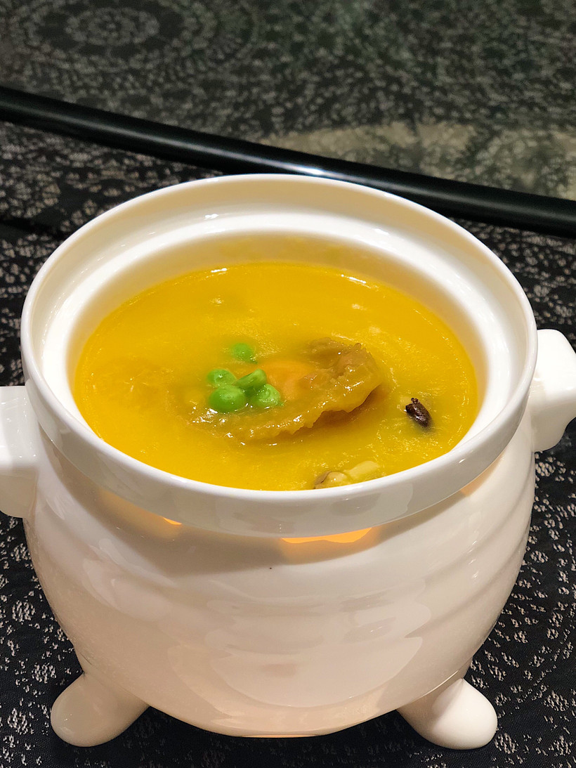  p>南瓜烩鲜鲍是以新鲜 a target="_blank" href="/item/鲍鱼/639462"