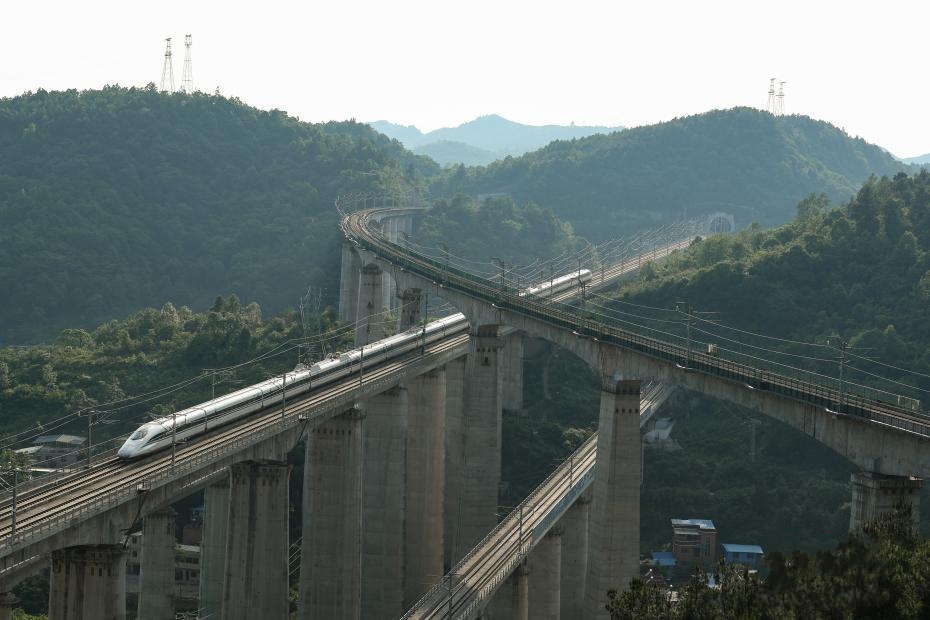  p>贵开城际铁路(guiyang-kaiyang intercity railway),为中国贵州省