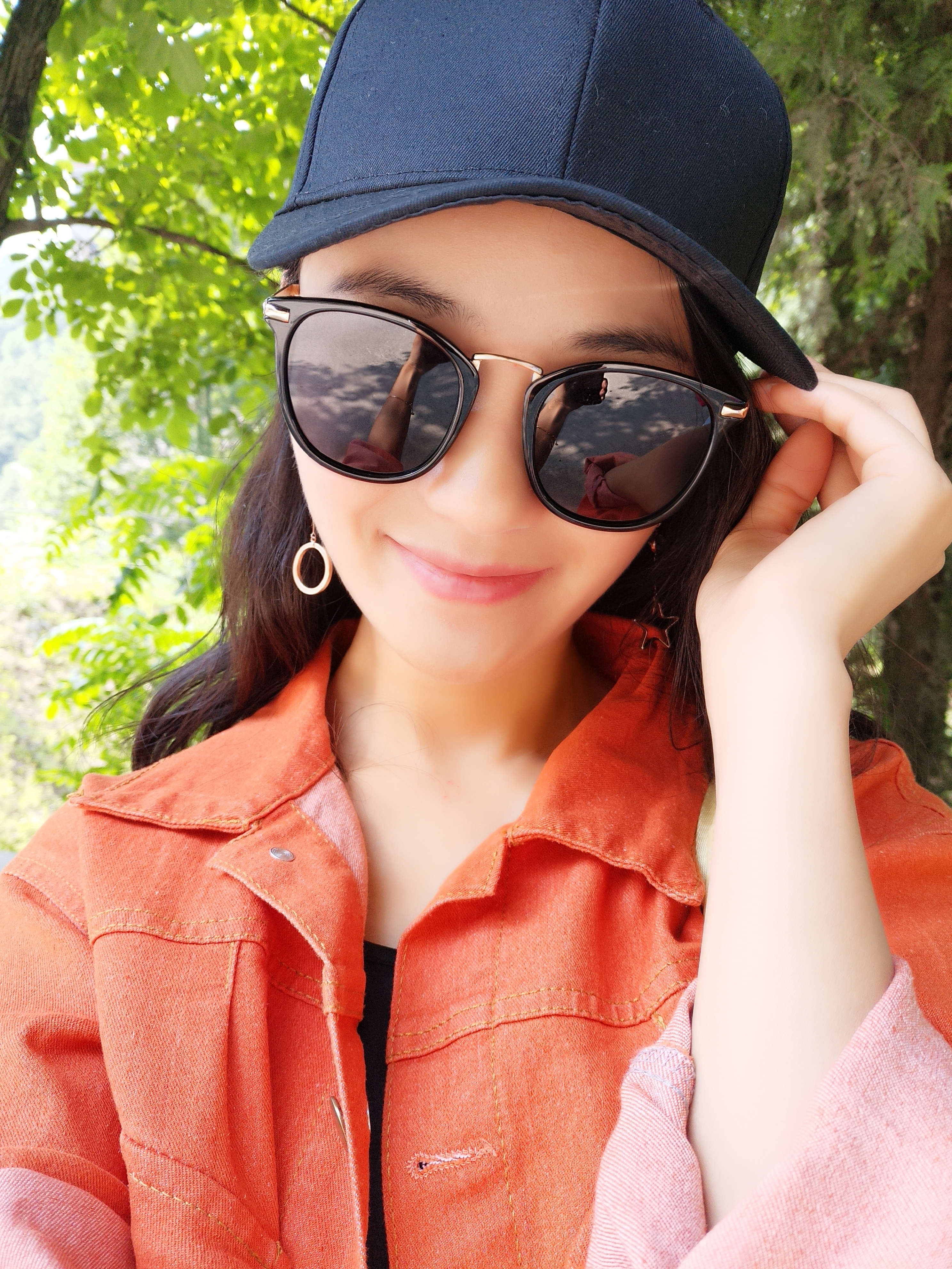  p data-id="gnzzvlcmts">安宁,出生于陕西咸阳,中国内地女演员.