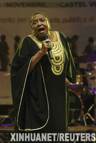 米尔娅姆·马科巴