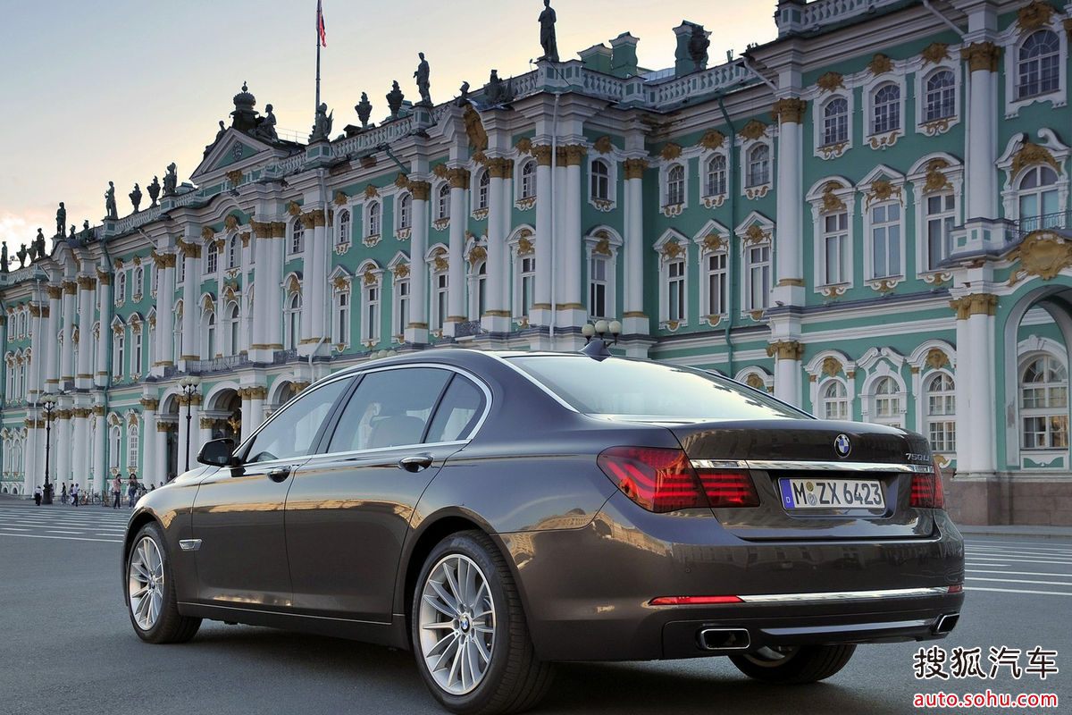  p data-id="gnwwj2xob3">宝马7系是 a target="_blank" href="/item