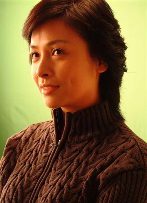  p>《红罂粟》是由 a target="_blank" href="/item/范秀明/3472511"