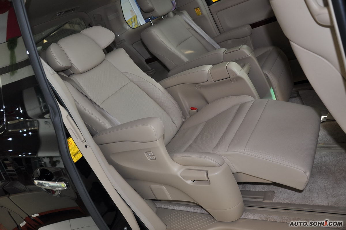  p>埃尔法(alphard)是丰田应对日产elgrand而开发的豪华 a target="