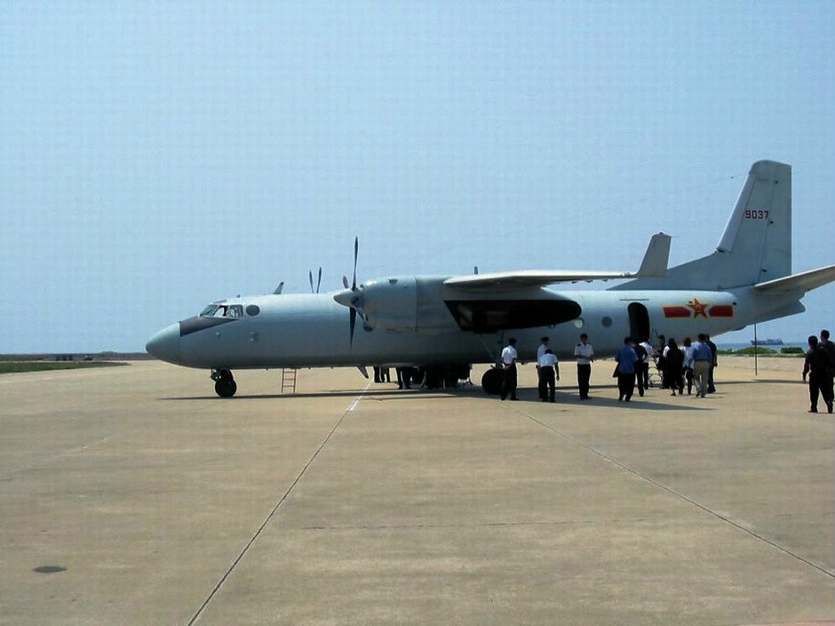 y-7,英文:xian y-7)运输机,是20世纪70年代中航工业西安飞机工业公司