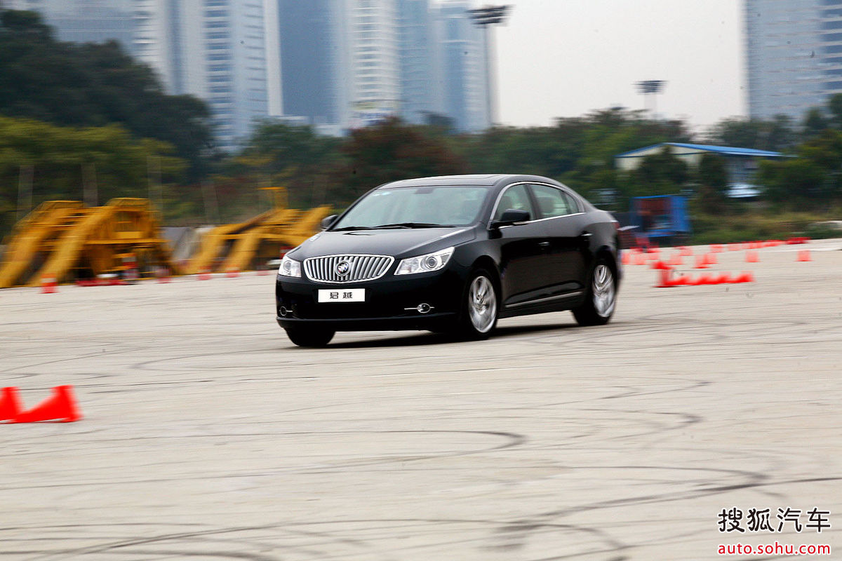  p>君越(lacrosse)是上汽通用在2006年2月22日推出的一款全新中高档