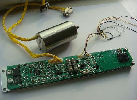 是指通过陀螺转子由两对正交扭杆和平衡环架组成的挠性接头支承的陀螺