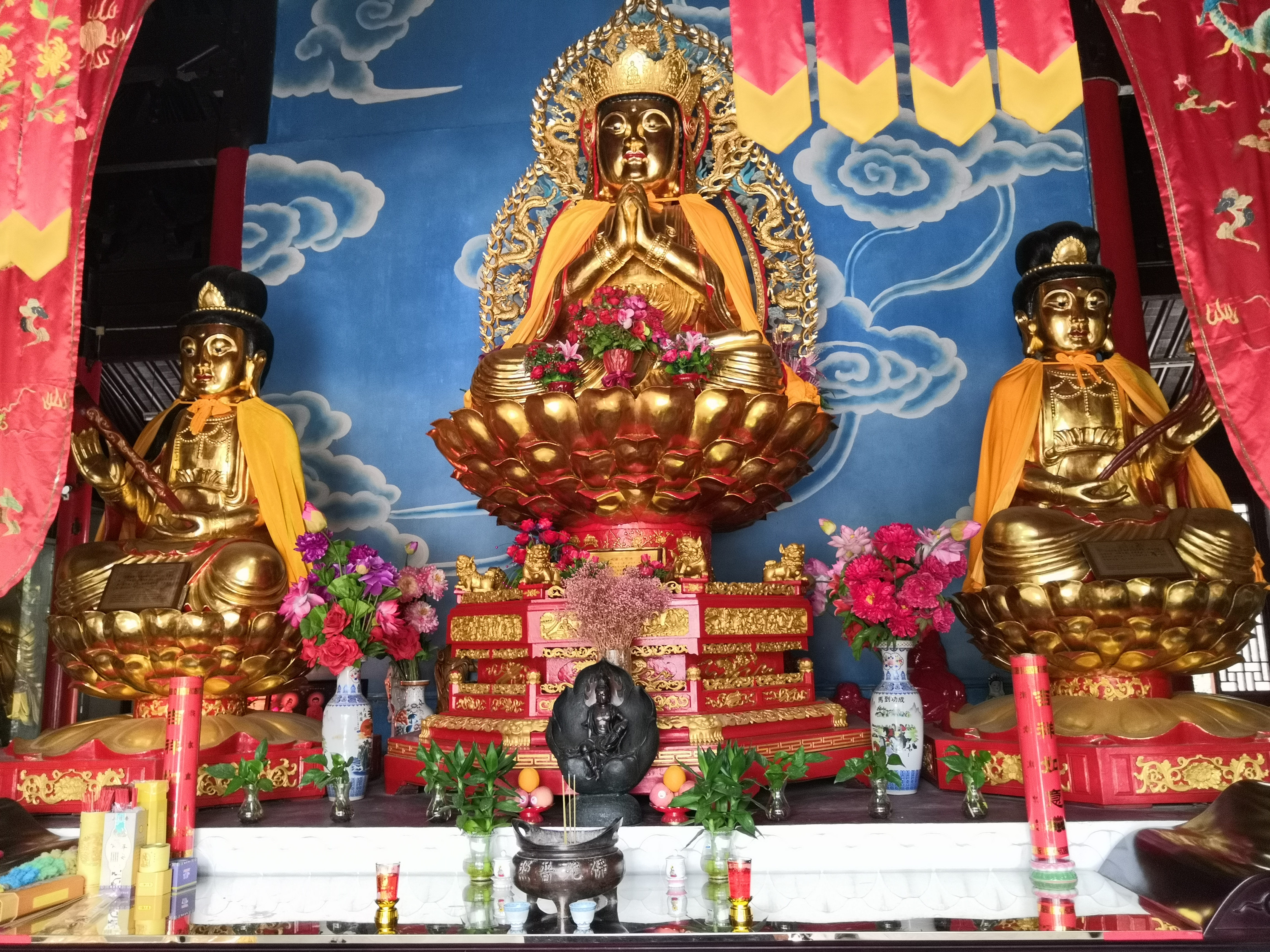  p>广福禅寺,始建于唐贞观年间,位于江苏省海安市城东北郊的明道村.