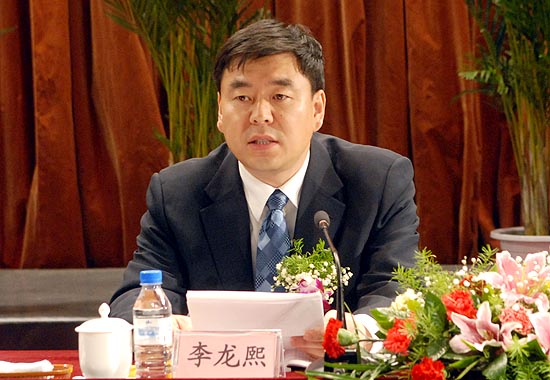  p>吉林省汪清县罗子沟镇中学创办于1951年,1952年在州教育机构正式