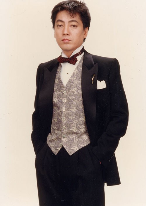  p>泽田研二,本名泽田研二(日:沢田研二),昵称julie(日语:ジュリー,曾