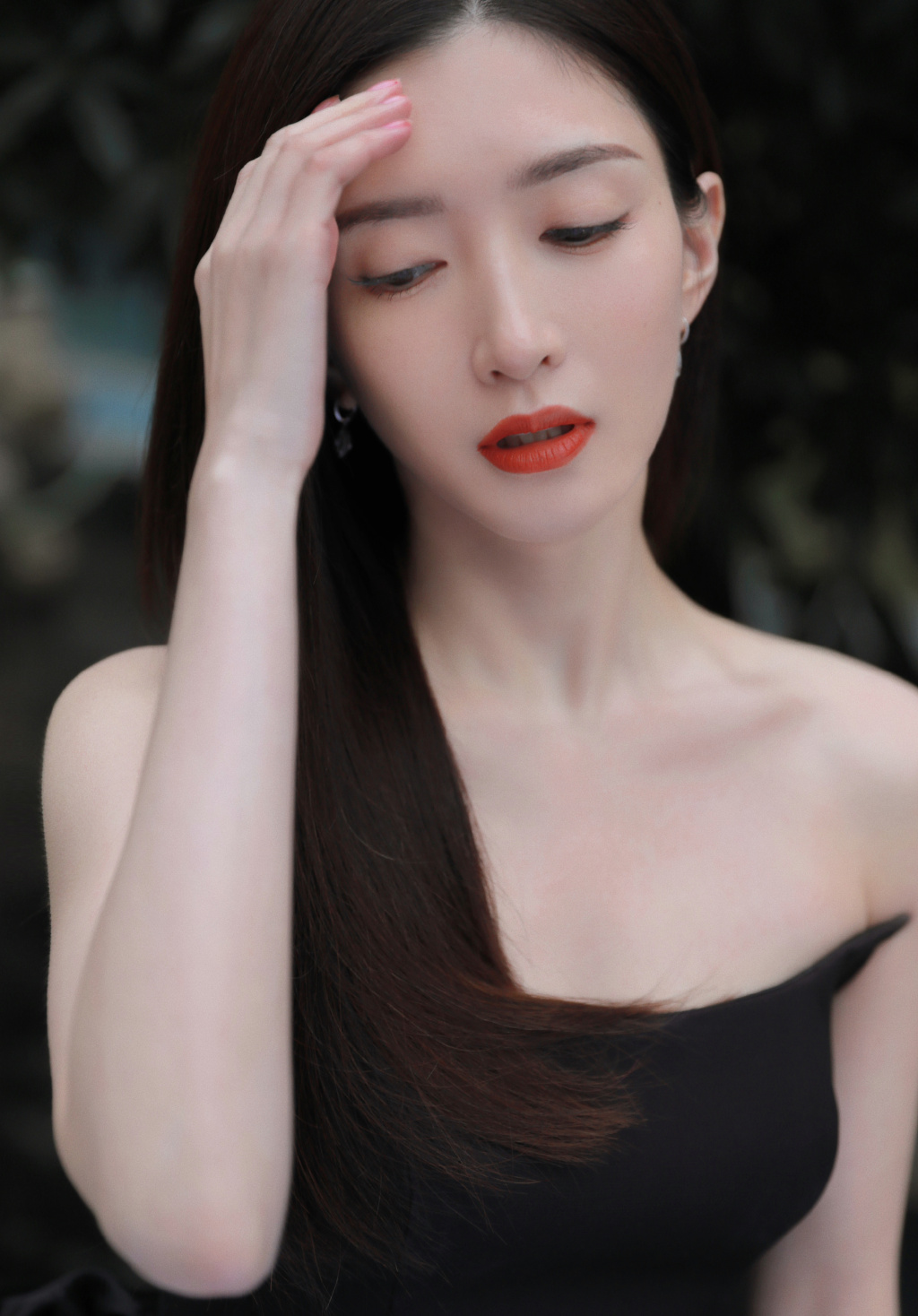  p>江疏影,1986年9月1日出生于上海,中国内地女演员,毕业于 a target=