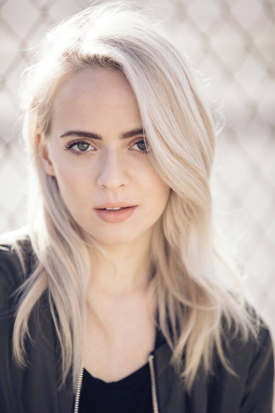  p data-id="gncnph9kip"> b>玛迪琳·贝莉 /b> i>(madilyn bailey) 