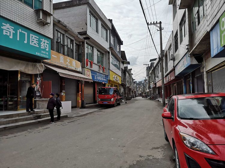  p>泔溪镇,隶属于重庆市酉阳土家族苗族自治县,地处 a target="_blank