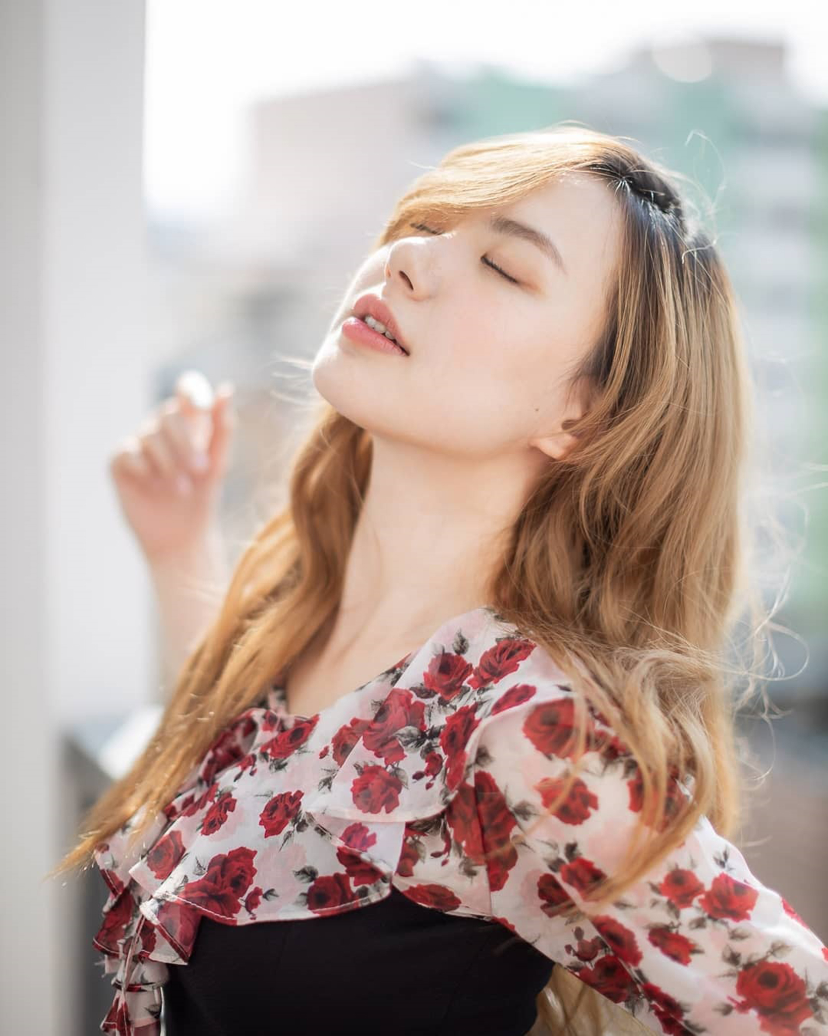  p>娜塔扎瑞·抔勒威查固(cherreen),1994年10月20日出生于泰国曼谷