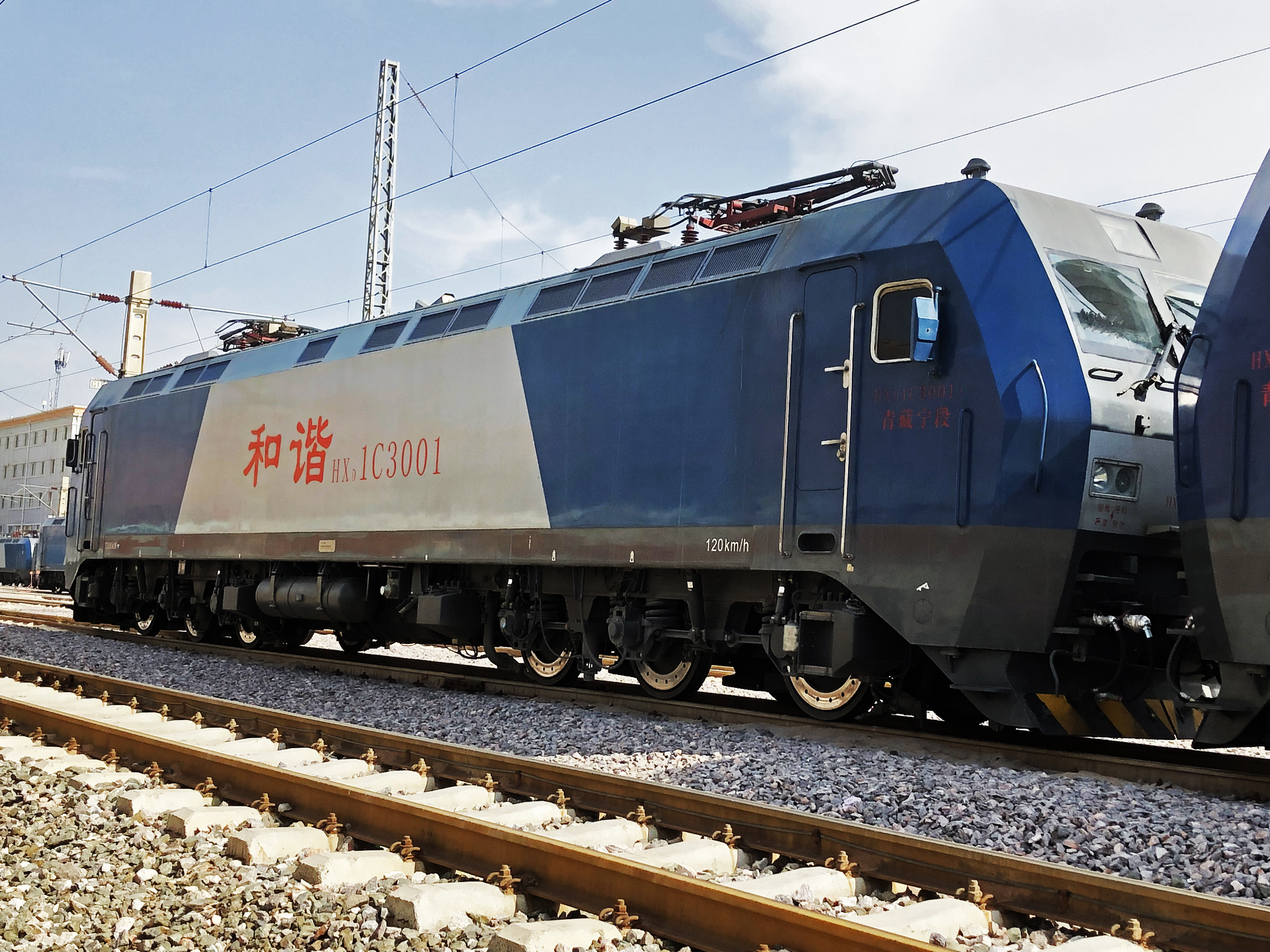 和谐1c型电力机车