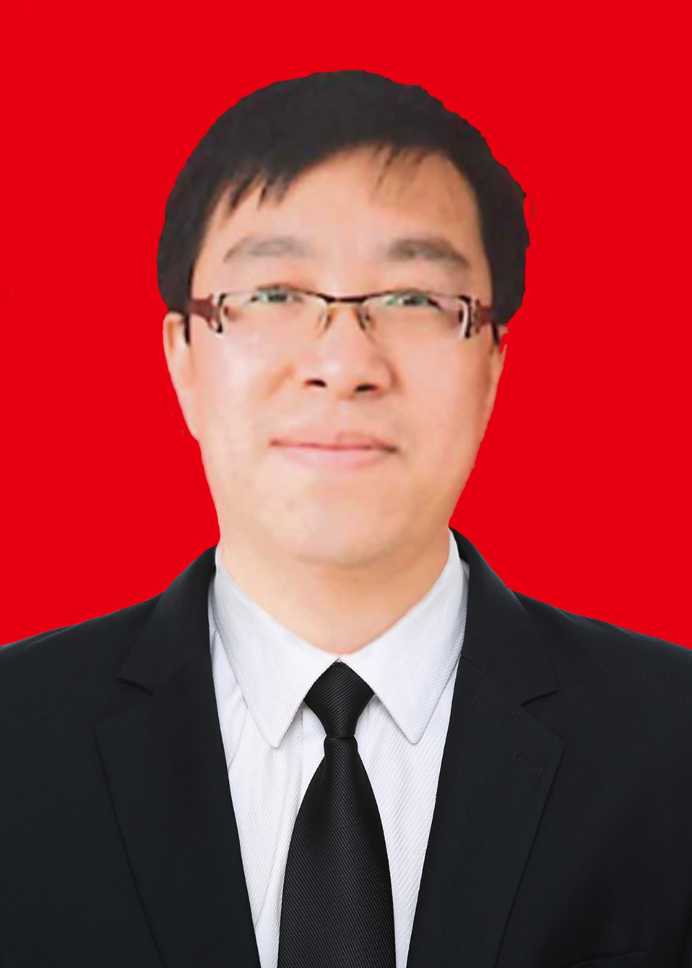  p>李卫锋,1977年7月生,大学学历,中共党员.