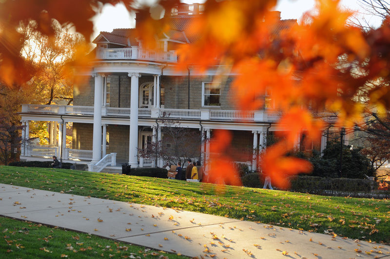  p>西弗吉尼亚大学(west virginia university,简称wvu)是一所四年制 