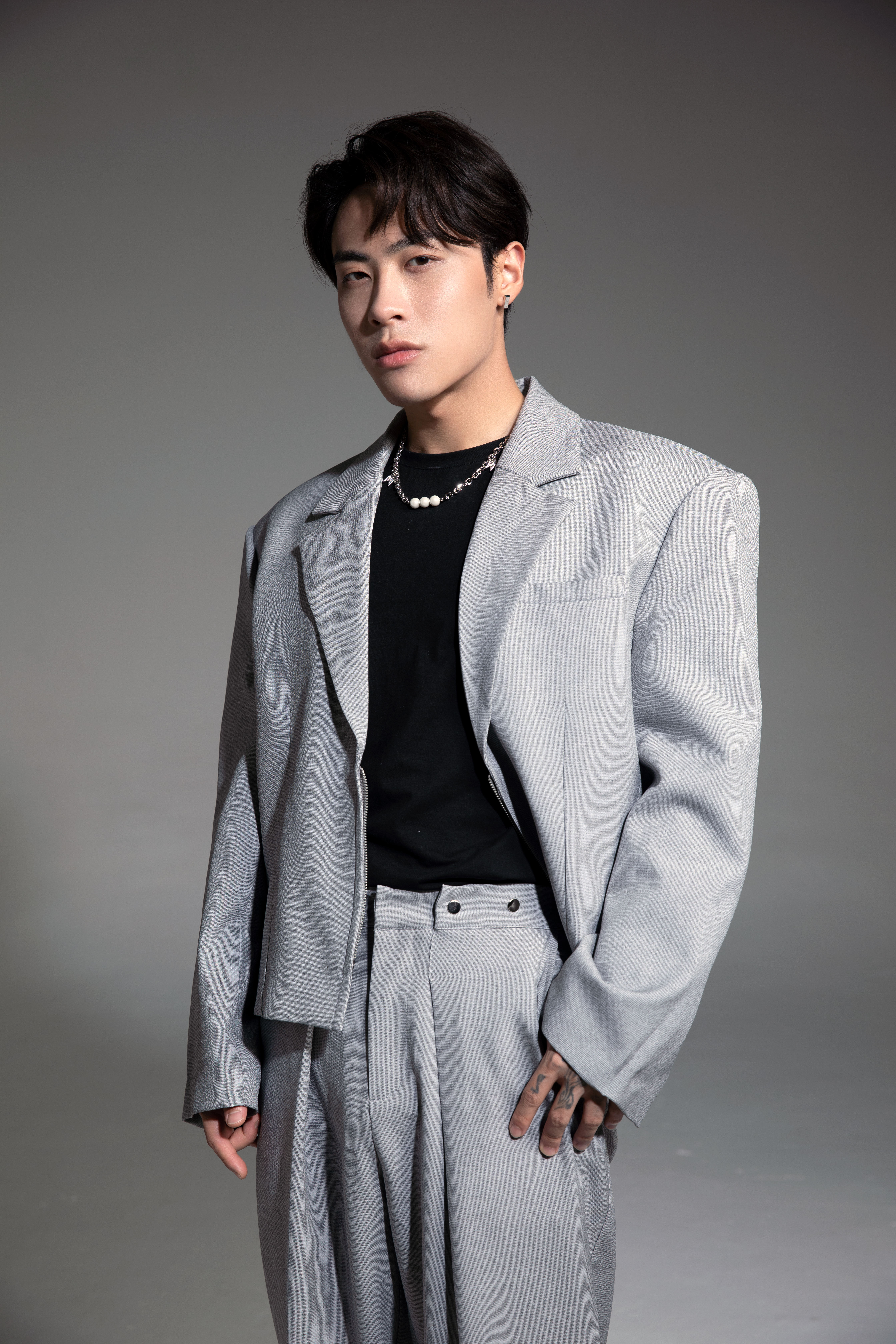 ck3rq">ice,本名杨长青,1996年5月14日出生于中国,中国内地流行男歌手