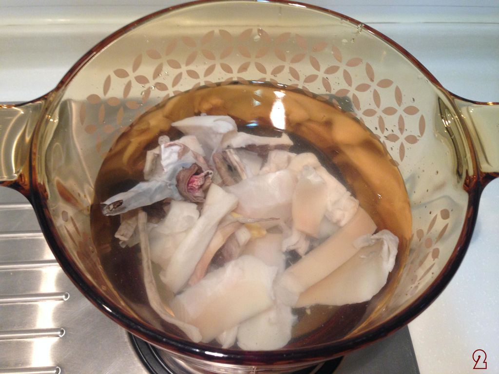 墨鱼排骨萝卜汤