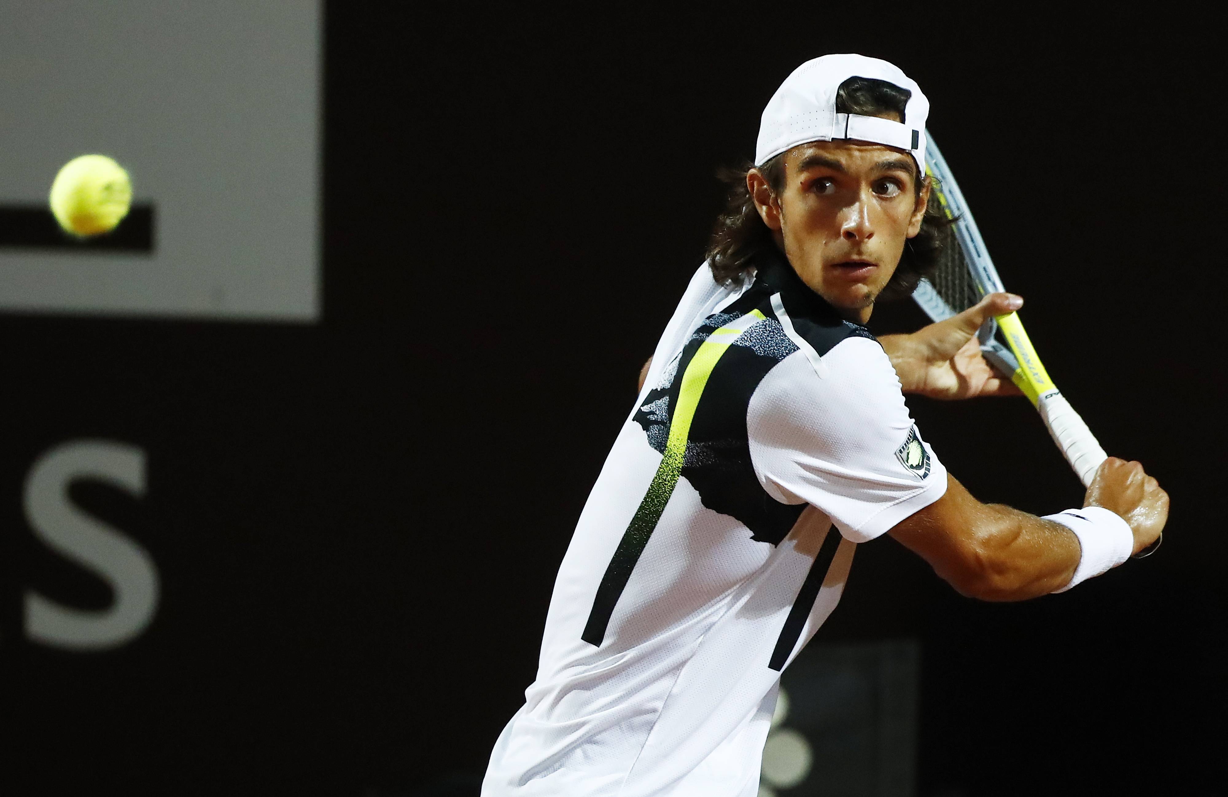 11001702" data-lemmaid="11001702">卡拉拉 /a>,意大利网球运动员