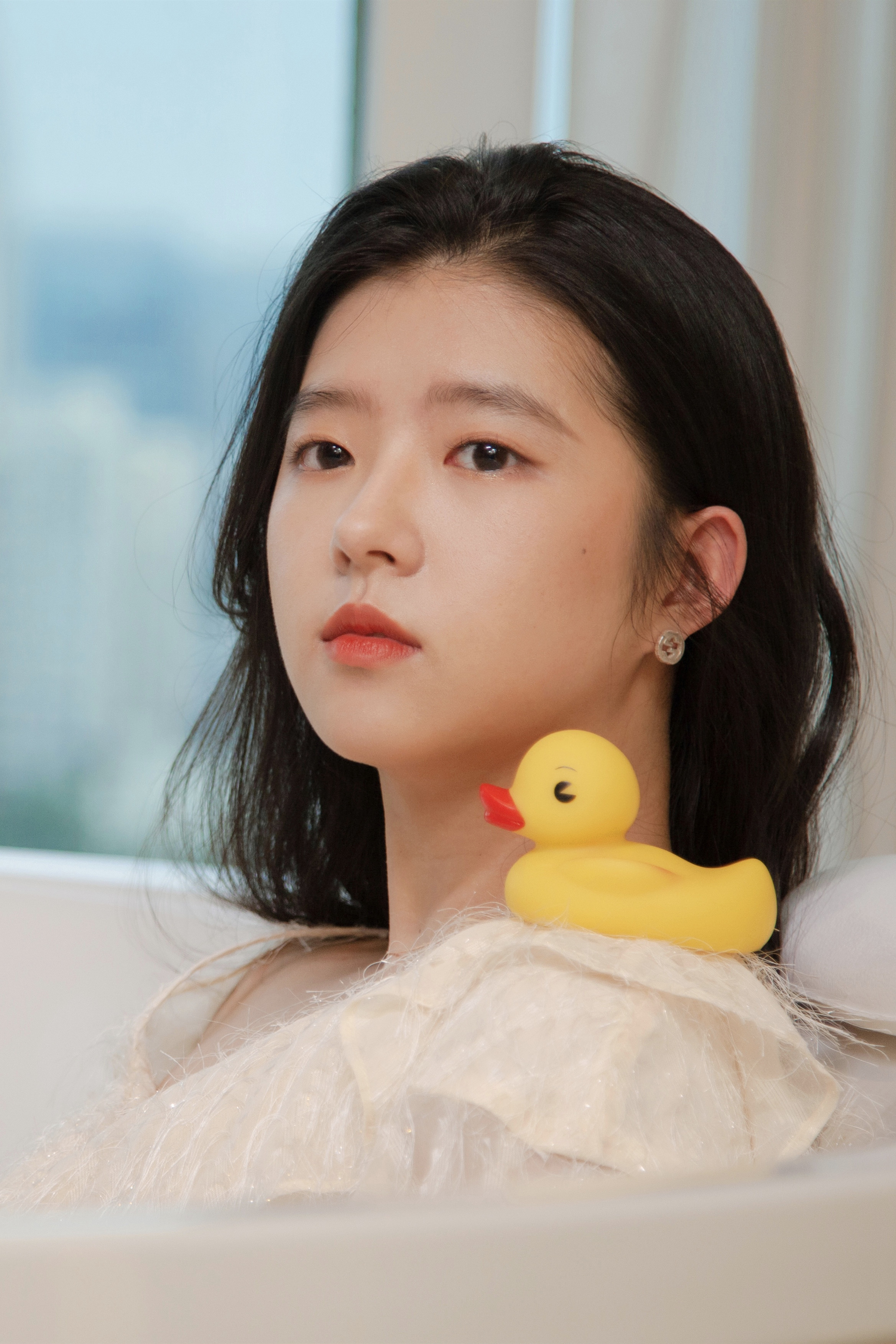 id="gnto7a3le6">何蓝逗,本名何蓝,1999年10月16日生于广东省惠州市