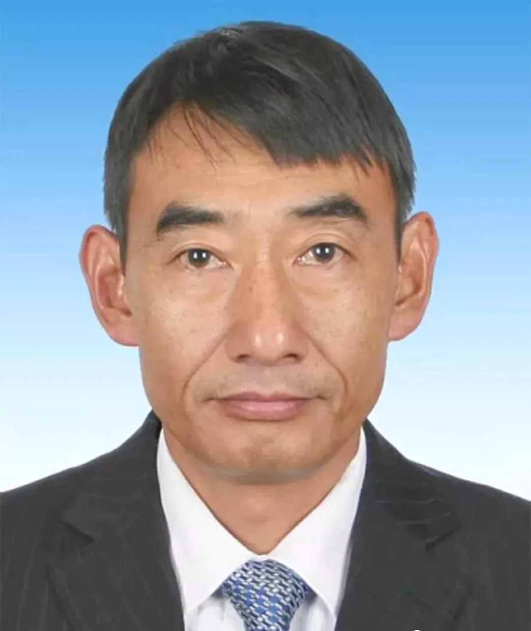  p data-id="gnbqvm8it1">徐鹏声,男,汉族,1970年6月生,云南省云县人