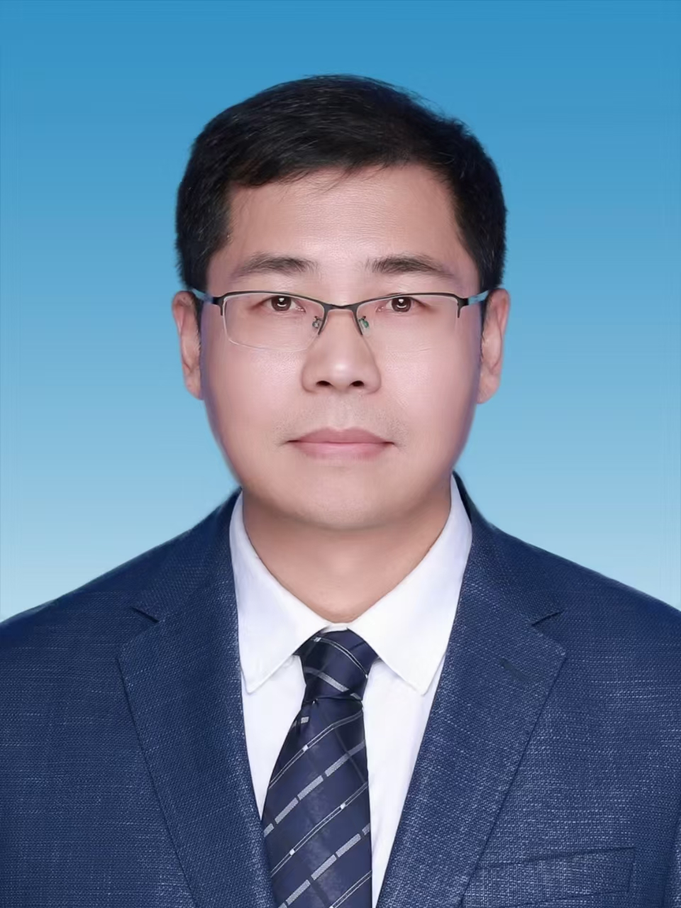 刘强