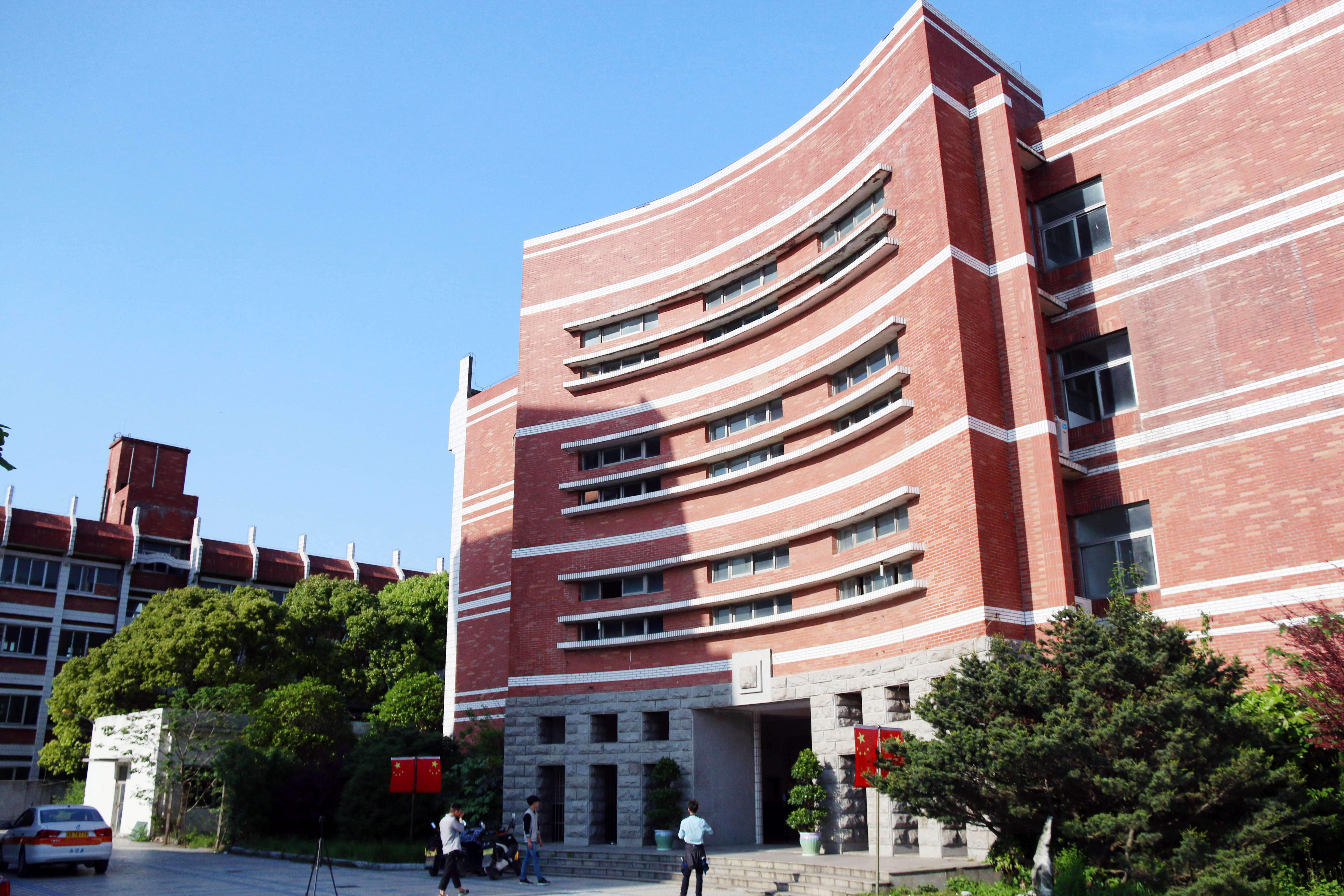 宁波甬江财经学校清水浦校区