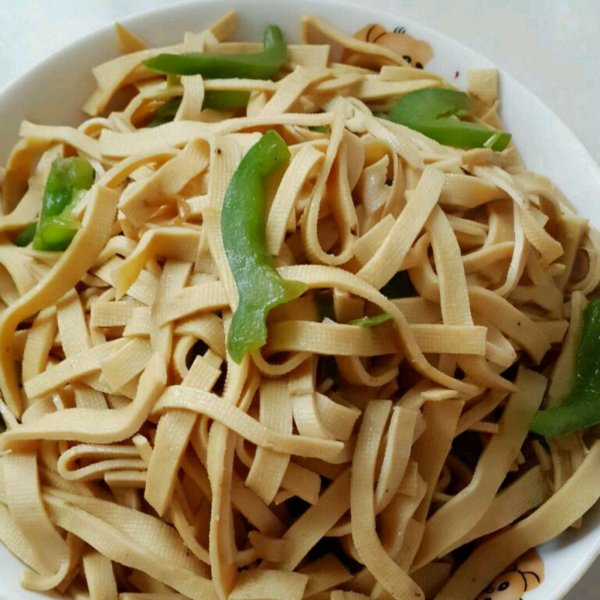  p data-id="gnbc9uh44y">素炒豆腐皮,是一道大众家常菜.