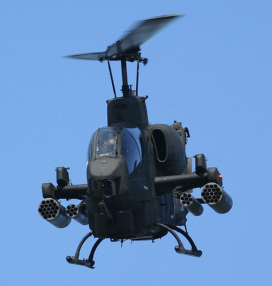 ah-1w"超级眼镜蛇"