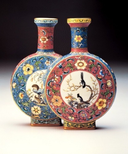 粉彩花鳥文花瓶 大清乾隆年製 1426 清乾隆粉彩开光花鸟双连瓶_百度百科