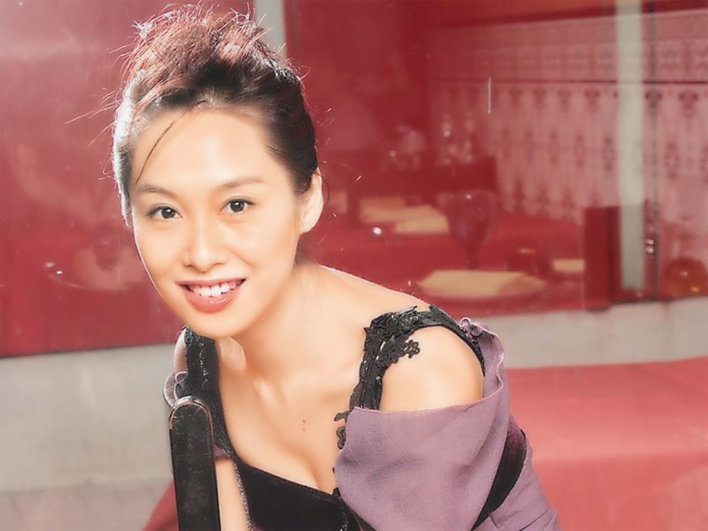  p>朱茵,1971年10月25日出生于香港,中国香港影视女演员,歌手,毕业于 