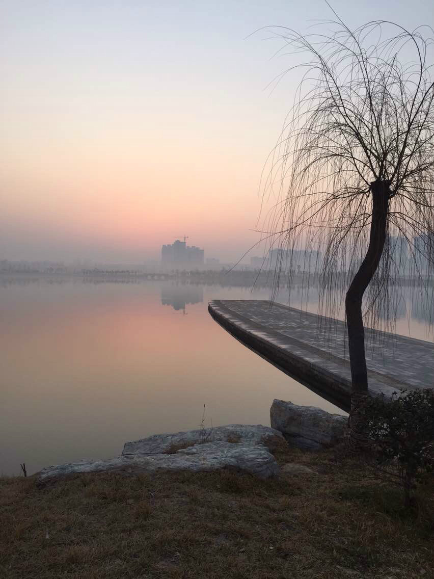  p>睢县北湖景区位于河南省商丘市睢县,又称凤城湖,距离商丘市区以西