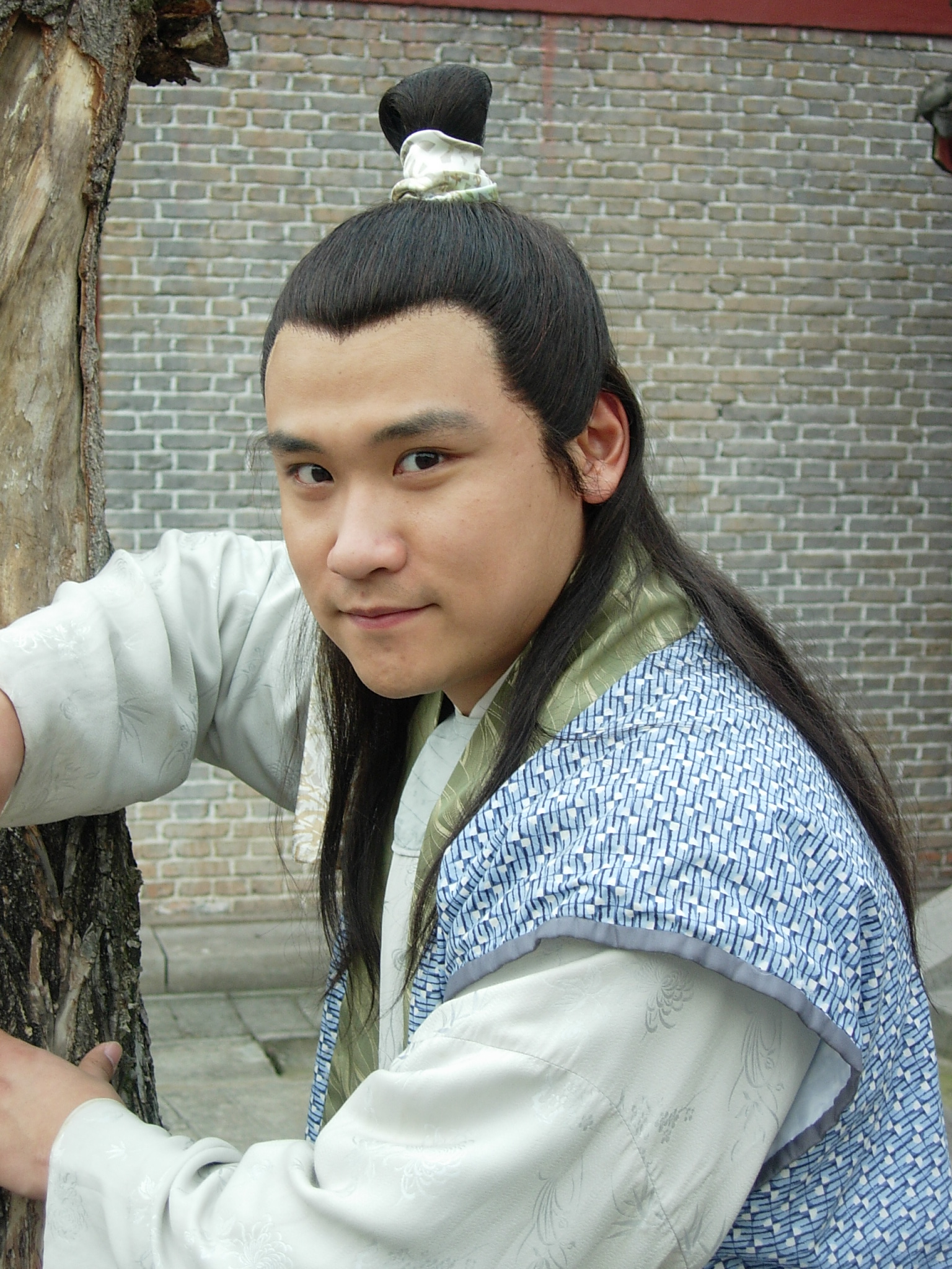  p data-id="gnbqn1vgmx">石磊,青年男演员,中国内地青年影视演员