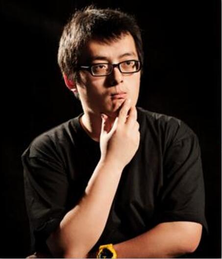  p data-id="gnt5xsxvhq">老湿,本名朱子奇, 1989年10月26日出生于