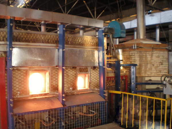 石楼县云豪玻璃制品有限责任公司