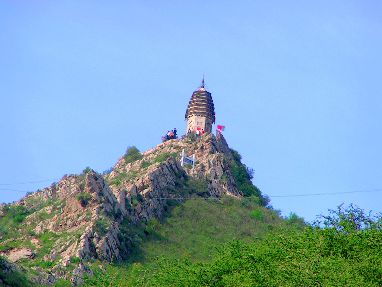 清凉山华严寺砖塔