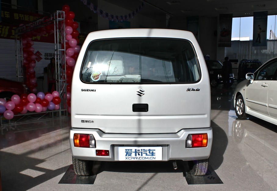  p>铃木北斗星是日本铃木公司推出的汽车品牌. /p>