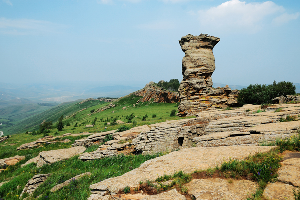 内蒙古自治区赤峰市阿斯哈图石阵旅游区
