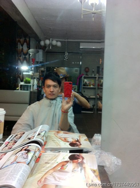  p data-id="gnrvm3n3ds">小钟,本名钟昀呈,1971年12月16日生于台湾