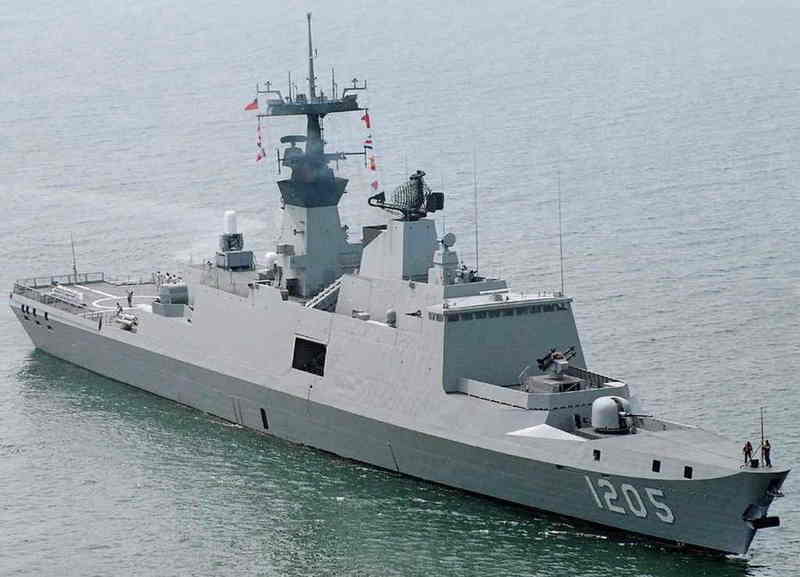  p>康定级护卫舰是台湾海军根据"光华Ⅱ计划",1991年向法国订购,台湾