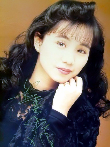 1966年3月18日出生于台湾省台南市六甲区,中国台湾流行音乐女歌手