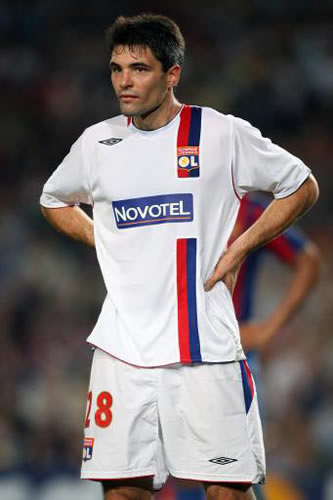  p>杰雷米·图拉朗(jeremy toulalan),1983年9月10日出生于法国,法国